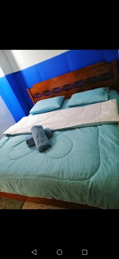Banphe​ Hostel Bagian luar foto