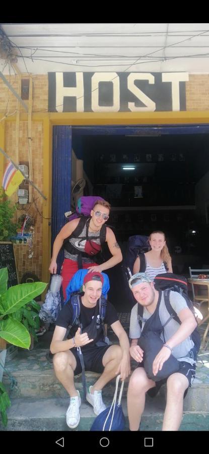 Banphe​ Hostel Bagian luar foto
